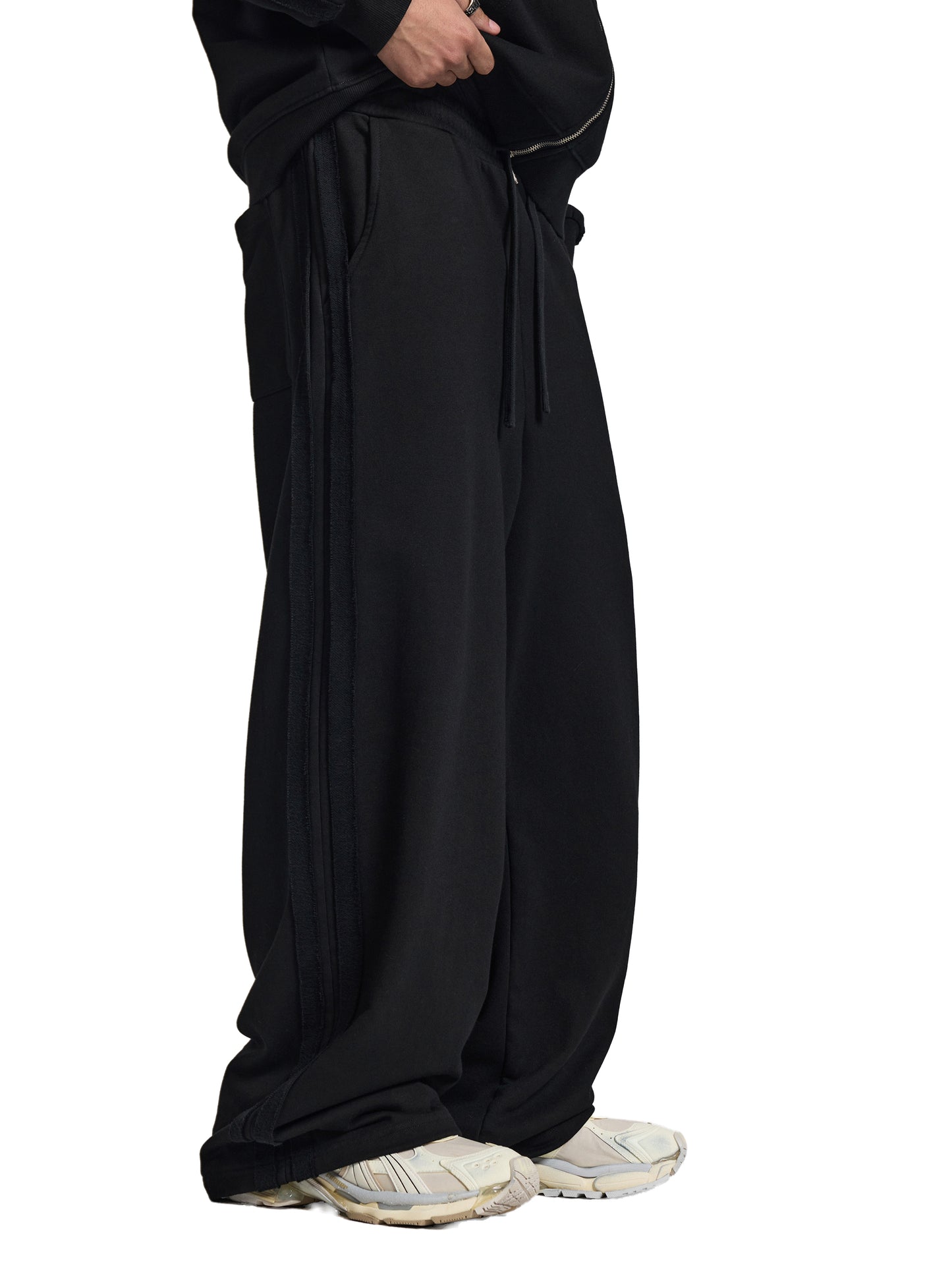 Broken halo Contrast Tape Straight-Leg Sweatpants